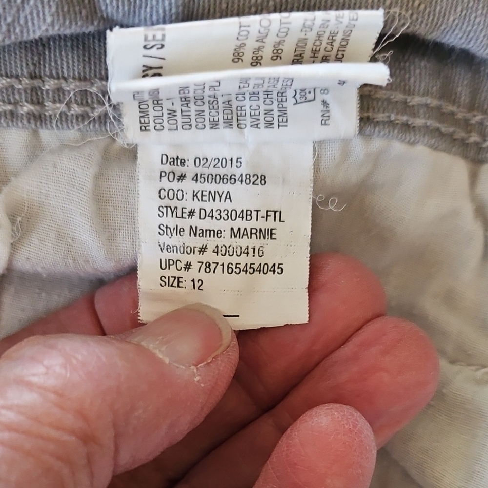 Gloria Vanderbilt Light Gray Marnie Cuffed Skimmer Capri - Picture 9 of 13